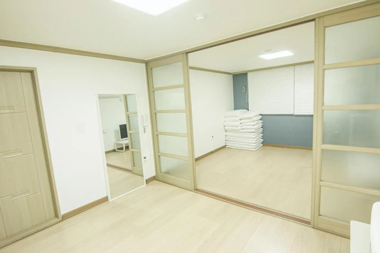 Iam Residence Busan Hotel